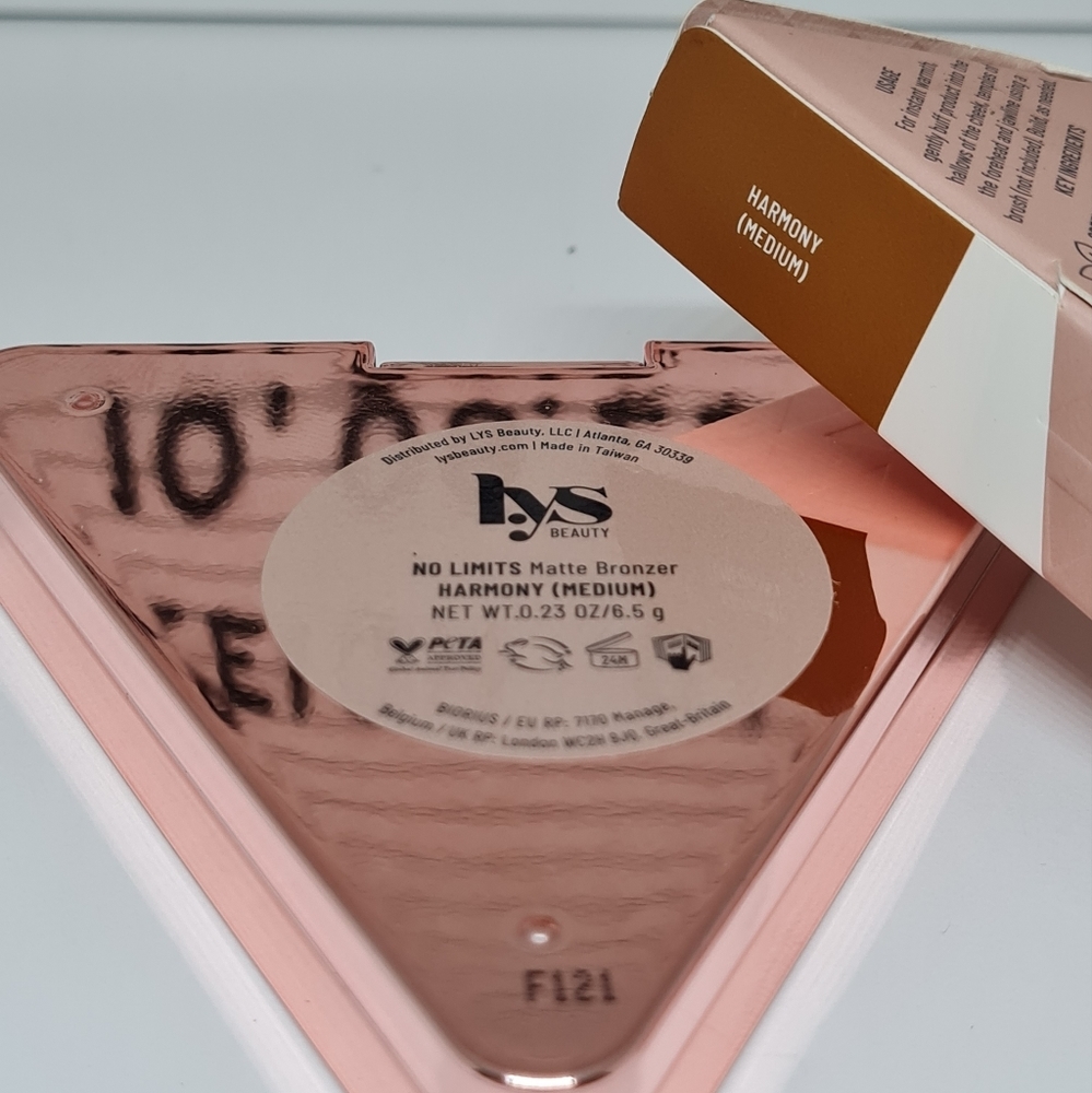 LYS Beauty: No Limits Matte Bronzer ~BNIB - Picture 3 of 14